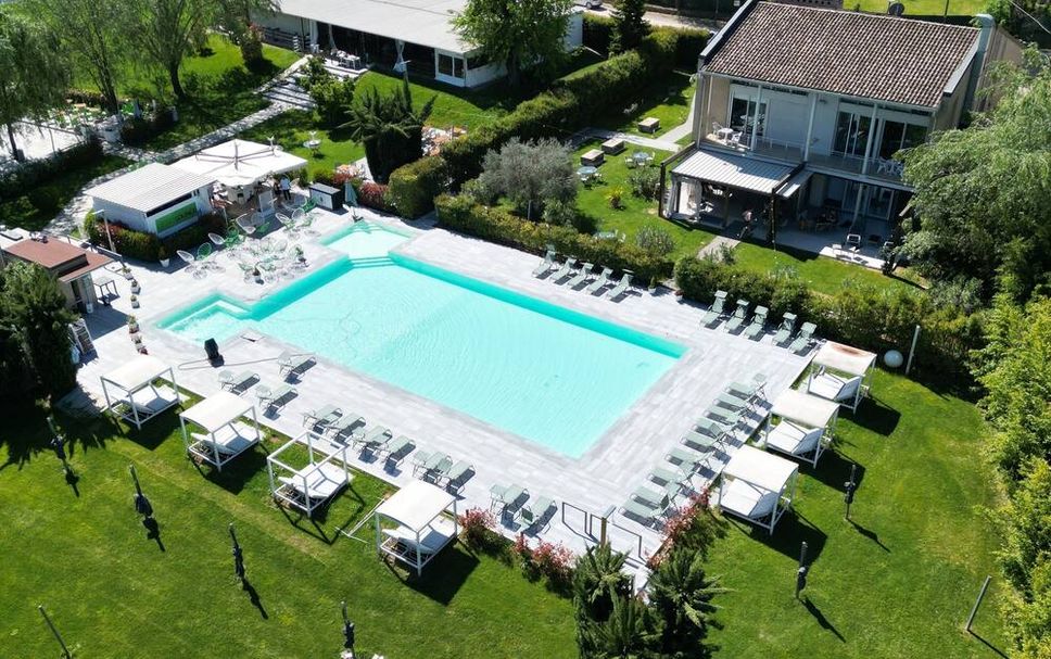 Pool Foto