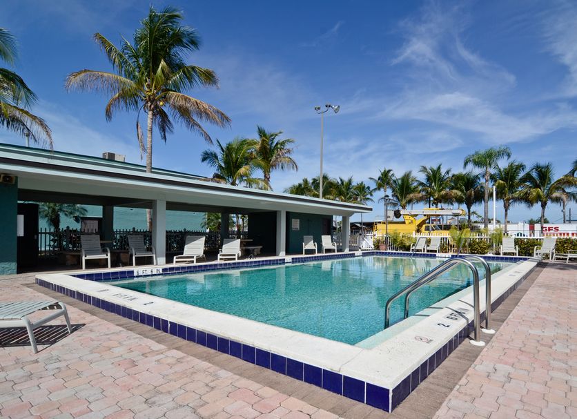 Pool Foto
