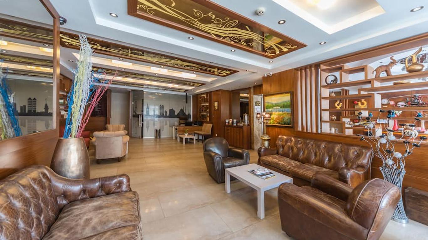 Q Hotel Old City