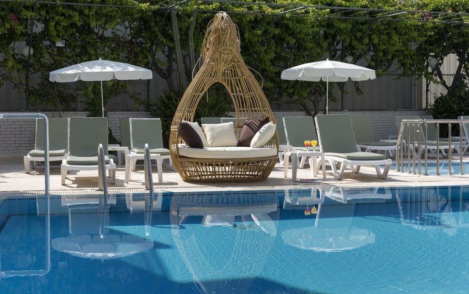 Pool Foto