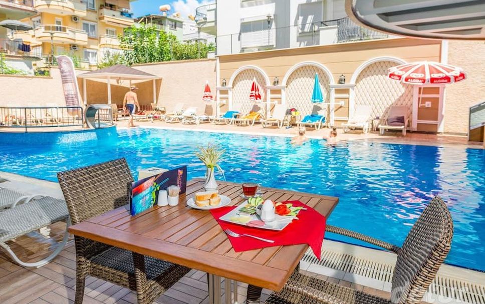 Pool Foto