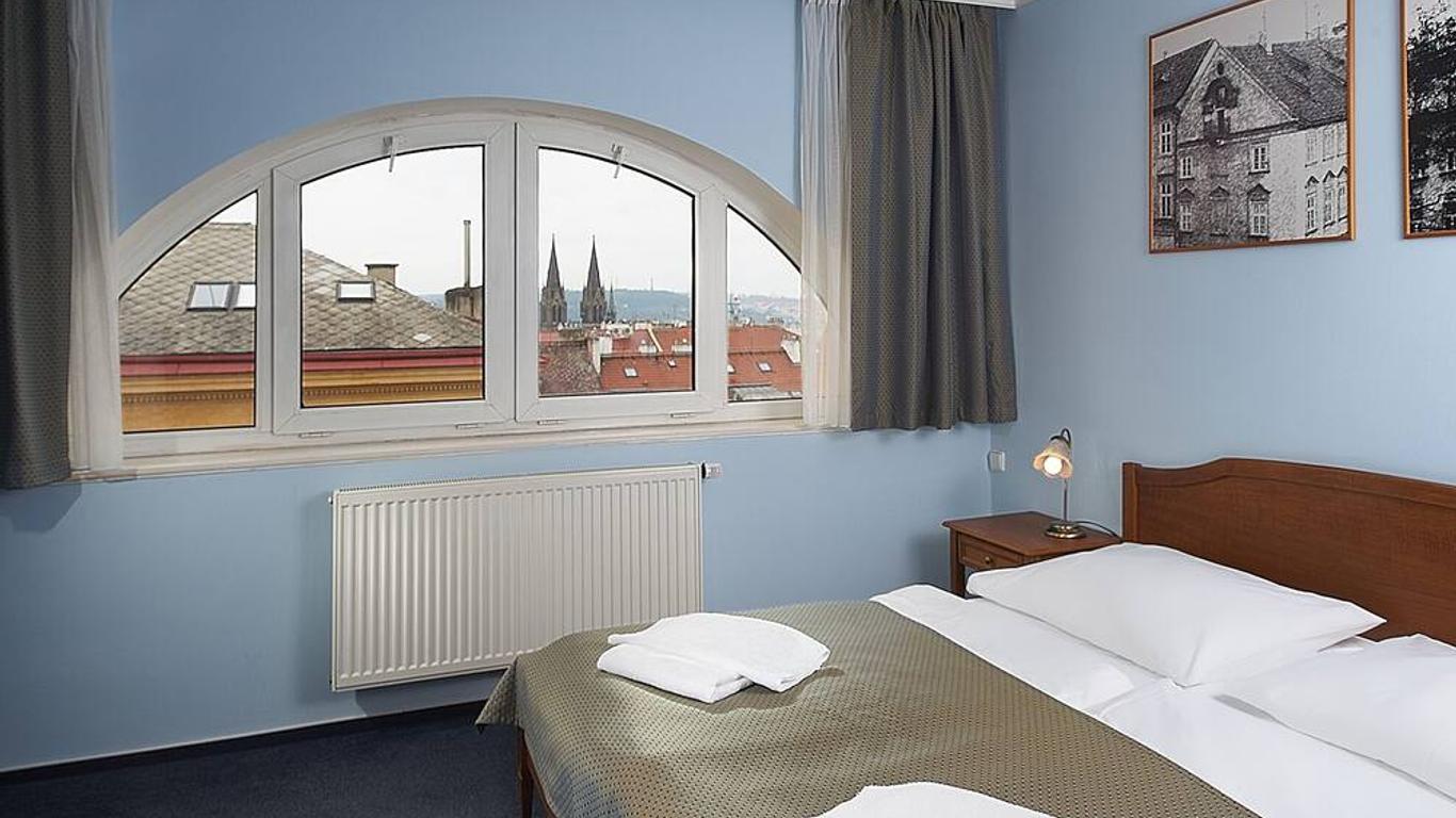 Anna Hotel