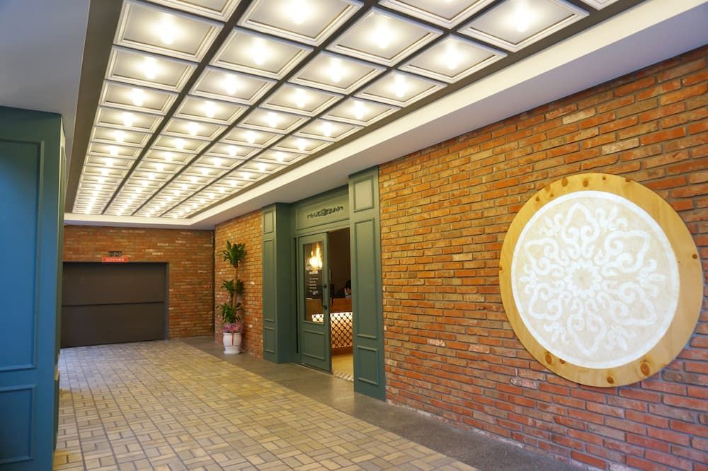 Hall