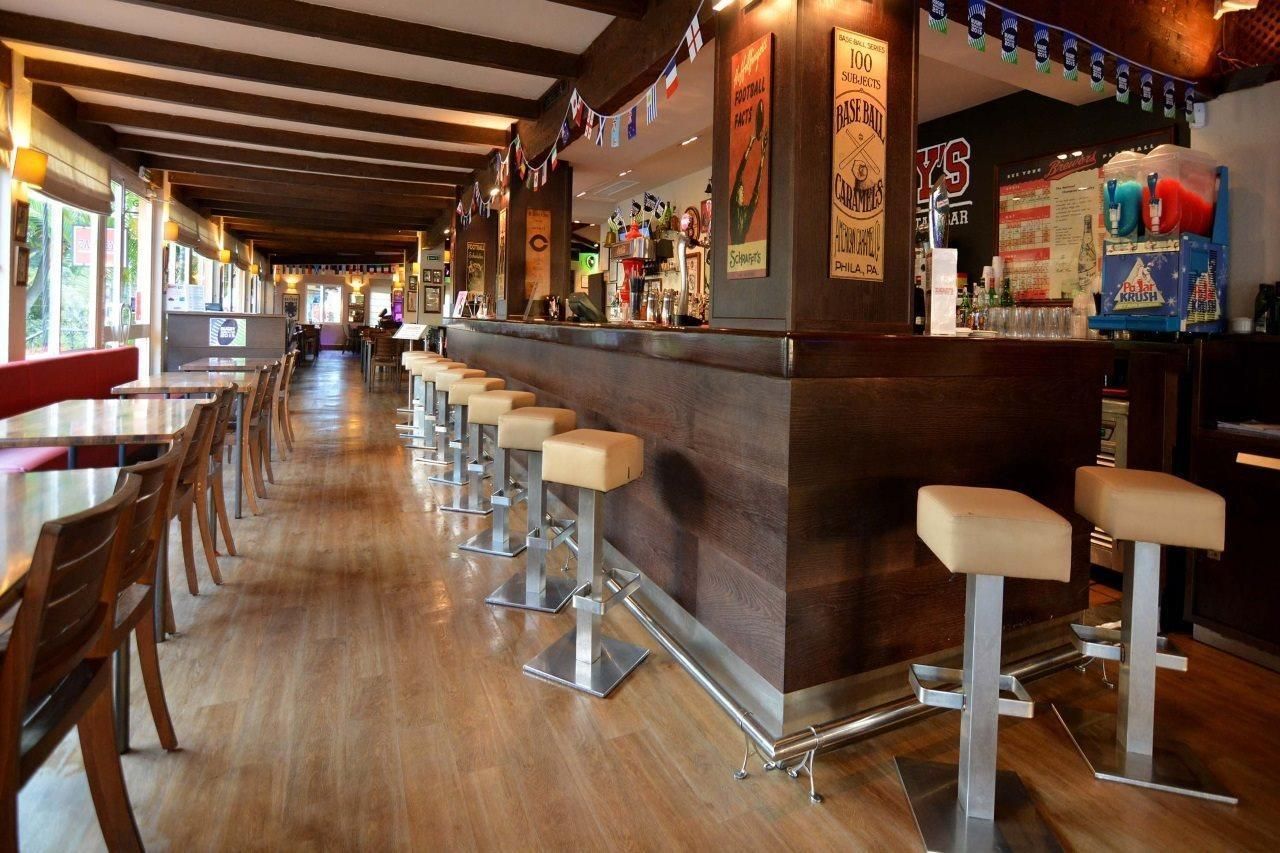 Bar