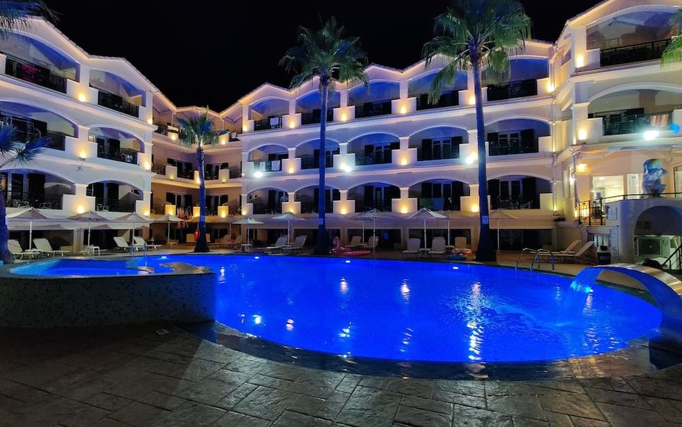 Pool Foto