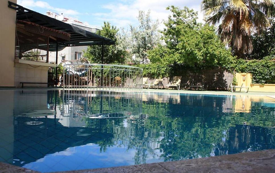 Pool Foto