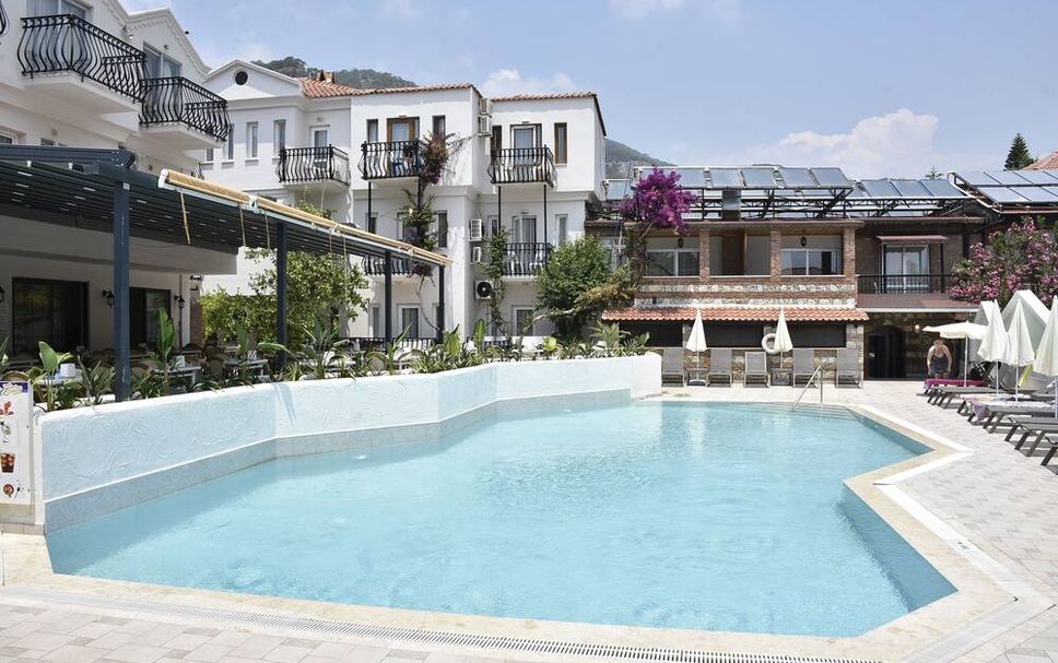 Pool Foto