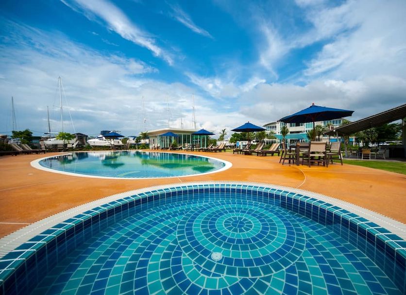 Pool Foto
