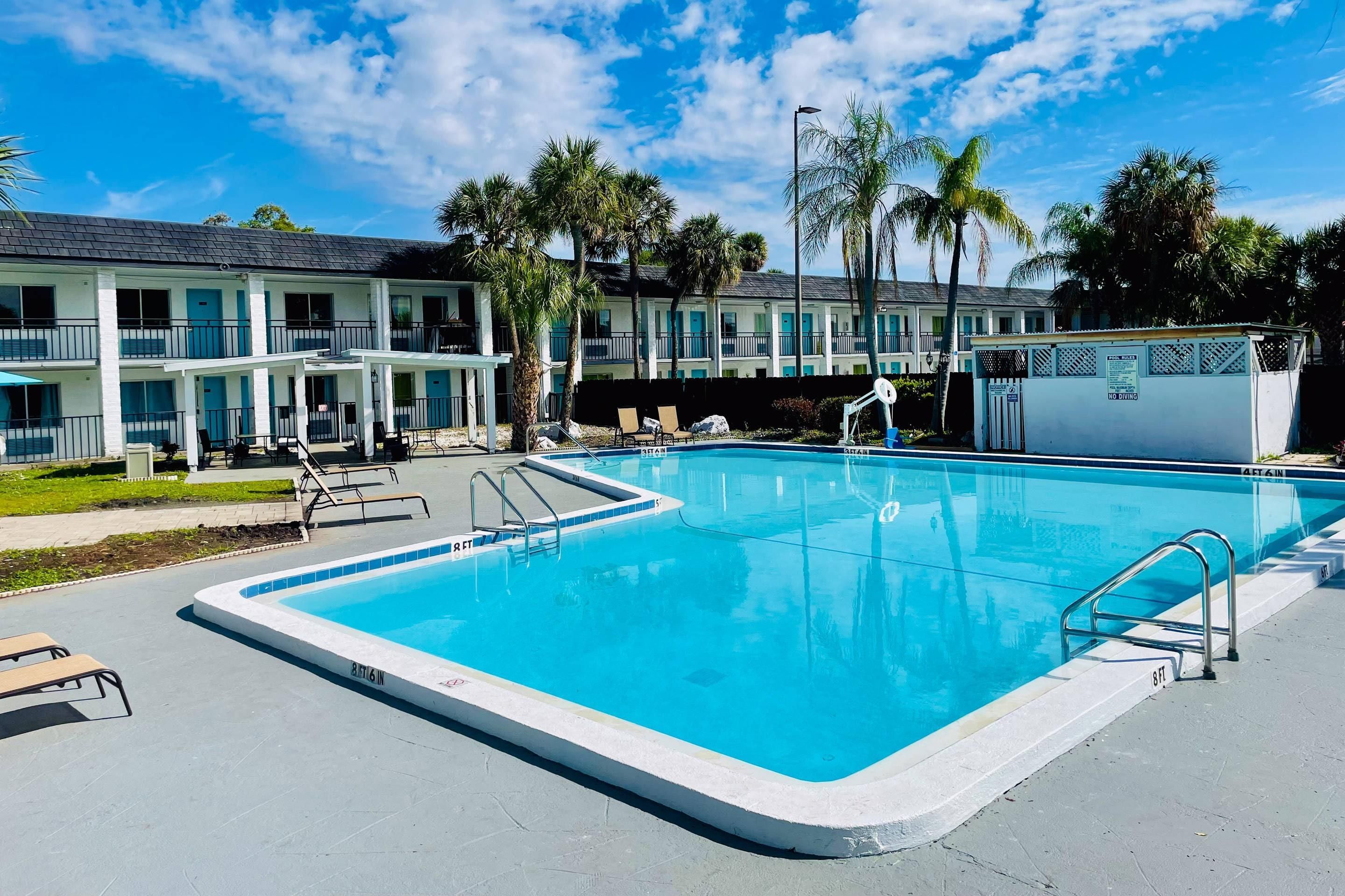 Pool Foto