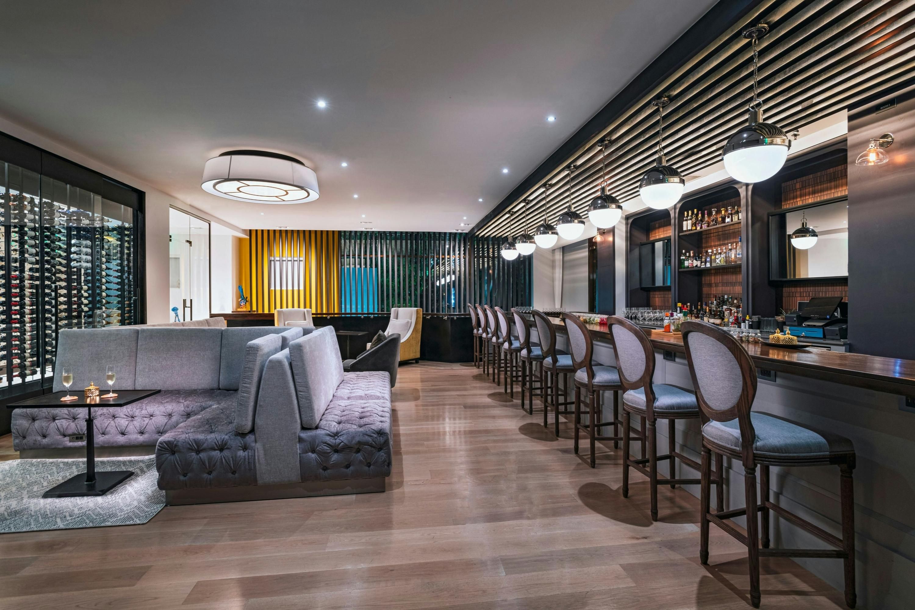 Bar