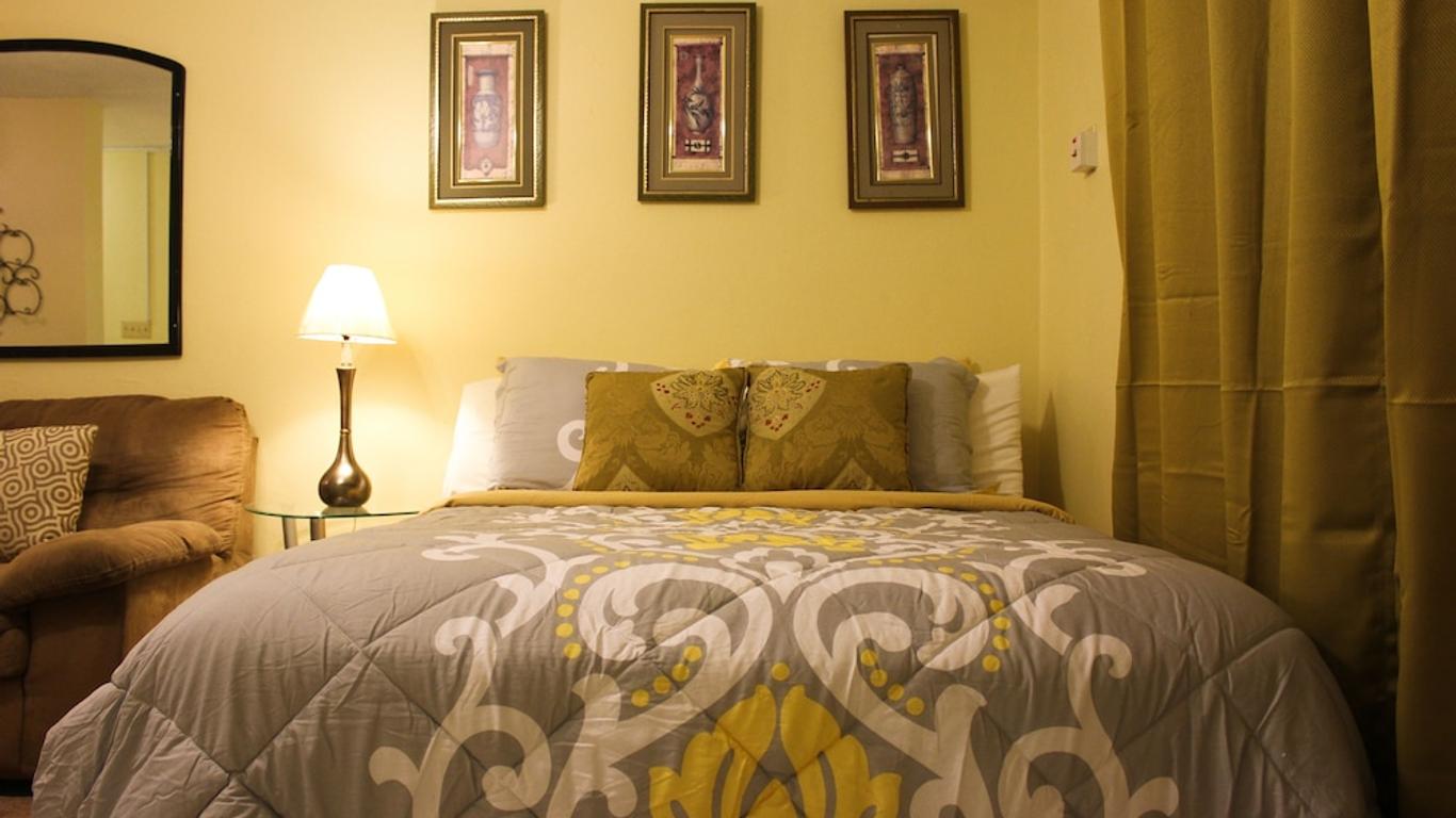 Sunset Strip Acadia Guest Apartment