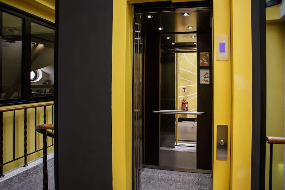 Hall