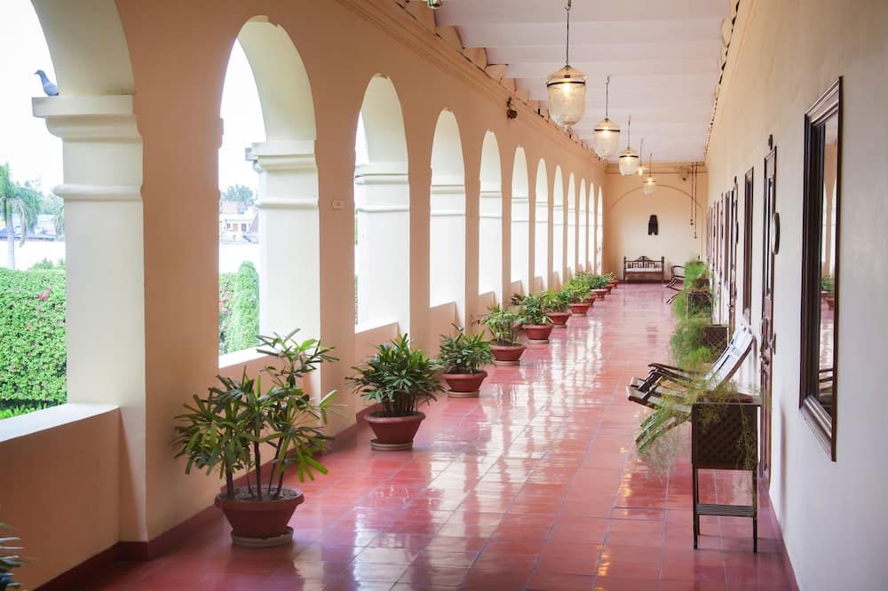 Hall