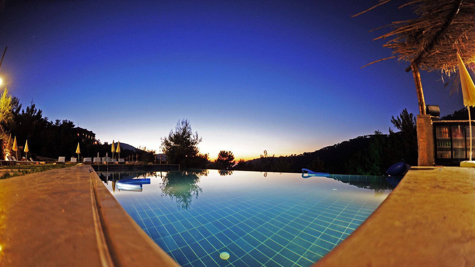 Pool Foto