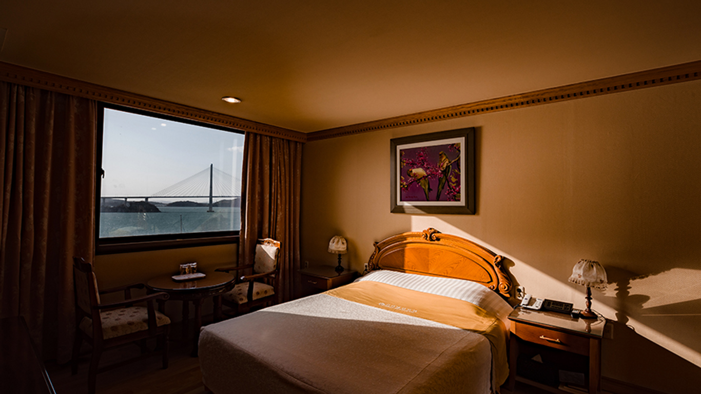 Shinan Beach Hotel
